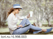 Studies in the park. Стоковое фото, агентство Ingram Publishing / Фотобанк Лори