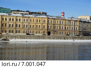Пречистенская набережная, дома № 13, 15 строение 1, 15/1 строение 2 (Бывшее товарищество мануфактур Бутикова). Москва (2015 год). Редакционное фото, фотограф lana1501 / Фотобанк Лори