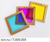 Корректирующие светофильтры советского производства для цветной фотопечати -  голубой, пурпурный и желтый, Стоковое фото, фотограф Владимир Сергеев / Фотобанк Лори