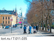 Молодые женщины с колясками в центре Осло. Норвегия (2010 год). Редакционное фото, фотограф Румянцева Наталия / Фотобанк Лори