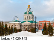 Город Тула. Церковь Флора и Лавра в зимнее время на фоне голубого неба (2015 год). Стоковое фото, фотограф Игорь Низов / Фотобанк Лори