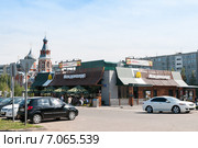 "Макдоналдс" на улице Воровского в Кирове (2012 год). Редакционное фото, фотограф Ольга Визави / Фотобанк Лори