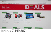 Черная пятница распродаж на сайте Microsoft.com. Предложения со скидками на электронику (2014 год). Редакционное видео, видеограф Кекяляйнен Андрей / Фотобанк Лори