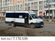 Автолайн № 18м. Проезд Берёзовой Рощи. Москва (2015 год). Редакционное фото, фотограф lana1501 / Фотобанк Лори