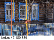 Не газифицированный деревенский деревянный дом (2014 год). Стоковое фото, фотограф Анатолий Матвейчук / Фотобанк Лори