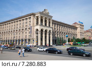Вид на здание Почтамта. Киев (2013 год). Редакционное фото, фотограф Виктор Карасев / Фотобанк Лори
