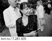 19 июня 2001 года. Москва. Вручение театральной премии "Хрустальная Турандот" в музей-усадьбе Кусково. Советский,российский актер Владимир Этуш и звезда советского балета Екатерина Максимова. Редакционное фото, фотограф Александр С. Курбатов / Фотобанк Лори