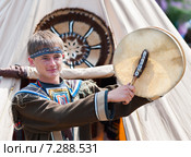 Эвенкийский шаман (2010 год). Редакционное фото, фотограф Александр Подшивалов / Фотобанк Лори