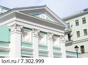 Храм Живоначальной Троицы на Грязех у Покровских ворот, Москва. Архитектор М.Д.Быковский. Элементы декора (2015 год). Стоковое фото, фотограф Овчинникова Ирина / Фотобанк Лори