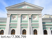 Храм Живоначальной Троицы на Грязех у Покровских ворот, Москва. Архитектор М.Д.Быковский. Элементы декора (2015 год). Стоковое фото, фотограф Овчинникова Ирина / Фотобанк Лори