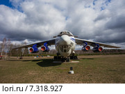 Республика Беларусь. Национальный аэропорт Минск. Самолёт ИЛ-76Т (2015 год). Редакционное фото, фотограф Литвяк Игорь / Фотобанк Лори