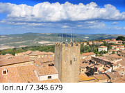 Volterra, Tuscany, Italy. View over town roofs and sightseen over the surrounding hills. Стоковое фото, агентство BE&W Photo / Фотобанк Лори
