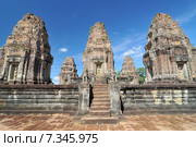 Cambodia, Siem Reap, Angkor, East Mebon Temple. Стоковое фото, агентство BE&W Photo / Фотобанк Лори