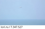 Приземление самолета. Стоковое видео, видеограф Игорь Жоров / Фотобанк Лори