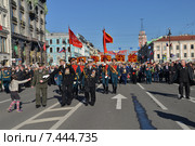 Шествие ветеранов Великой Отечественной войны по Невскому проспекту 9 мая (2015 год). Редакционное фото, фотограф Галина Попова / Фотобанк Лори
