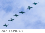 Российские бронированные дозвуковые штурмовики Су-25СМ (Frogfoot). Парад в честь 70-летия Победы, 2015 год. Москва. Редакционное фото, фотограф Николай Коржов / Фотобанк Лори