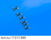 Российские бронированные дозвуковые штурмовики Су-25СМ (Frogfoot). Репетиция парада в честь 70-летия Победы, 2015 год. Москва. Редакционное фото, фотограф Николай Коржов / Фотобанк Лори