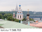 Храмы Андреевского монастыря, МГУ, метромост (2015 год). Стоковое фото, фотограф Юрий Шурчков / Фотобанк Лори