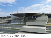 Чаша фонтана, ЖД станция Олимпийский парк г. Сочи (2015 год). Редакционное фото, фотограф Геннадий Соловьев / Фотобанк Лори