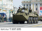 БТР-82А на марше. Репетиция парада в честь Дня Победы на Дворцовой площади (2015 год). Редакционное фото, фотограф Виктор Карасев / Фотобанк Лори
