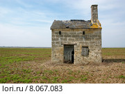 Old french vineyard cabin. Стоковое фото, фотограф pascal coupry / PantherMedia / Фотобанк Лори