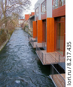 water building house facade stream. Стоковое фото, фотограф Frank Rehermann / PantherMedia / Фотобанк Лори