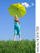 Girl at meadow with umbrella. Стоковое фото, фотограф Ilka Erika Szasz-Fabian / PantherMedia / Фотобанк Лори