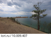 Мыс и остров Харанцы, остров Ольхон, Байкал. Стоковое фото, фотограф Алексей Гусев / Фотобанк Лори