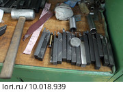 Балашиха, инструмент токаря, различные резцы, цех завода ООО БЗКМ (2015 год). Редакционное фото, фотограф Дмитрий Неумоин / Фотобанк Лори