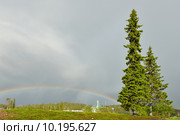 Радуга на все небо на курорте Ruka, Куусамо, Лапландия (2015 год). Стоковое фото, фотограф Валерия Попова / Фотобанк Лори