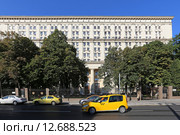 Государственная корпорация по атомной энергии «Росатом» в Москве, улица Большая Ордынка, 24/26 (2015 год). Редакционное фото, фотограф Алексей Гусев / Фотобанк Лори