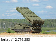 Зенитно-ракетный комплекс семейства С-300 на Международном военно-техническом форуме АРМИЯ-2015 на полигоне Алабино в Московской области. Редакционное фото, фотограф Игорь Долгов / Фотобанк Лори