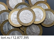 Металлические монеты Российской Федерации достоинством десять рублей. Стоковое фото, фотограф Момотюк Сергей / Фотобанк Лори