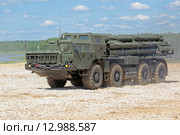 РСЗО 9К58 "Смерч" - российская реактивная система залпового огня на Международном военно-техническом форуме "Армия-2015" на полигоне "Алабино" в Московской области. Редакционное фото, фотограф Игорь Долгов / Фотобанк Лори