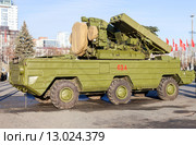 Зенитно-ракетный комплекс "Оса" на центральной площади в Самаре (2015 год). Редакционное фото, фотограф FotograFF / Фотобанк Лори