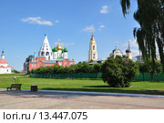 Коломна. Вид на Кремль с набережной (2015 год). Стоковое фото, фотограф Ирина Быстрова / Фотобанк Лори