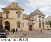 Фасады старых домов, Дижон, Франция (2014 год). Редакционное фото, фотограф Владимир Чинин / Фотобанк Лори