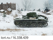 "Контрнаступление. Декабрь 1941". Военно-исторический фестиваль (историческая реконструкция). Легкий танк Т-60 (2015 год). Редакционное фото, фотограф Алексей Бок / Фотобанк Лори