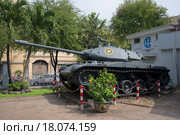 Американский танк M41 «Уокер Бульдог» в городском музее Хошимина. Вьетнам (2015 год). Редакционное фото, фотограф Виктор Карасев / Фотобанк Лори