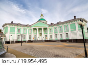 Здание Белгородской митрополии. Белгород. Россия (2015 год). Редакционное фото, фотограф Сергей Лаврентьев / Фотобанк Лори