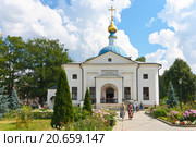 Город Козельск. Оптина пустынь. Церковь Иконы Божией Матери Казанская (2014 год). Стоковое фото, фотограф Зобков Юрий / Фотобанк Лори