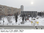 Москва, вид на Семёновский сквер зимой (2016 год). Редакционное фото, фотограф Дмитрий Неумоин / Фотобанк Лори