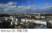 Панорама провинциального города. Центральная улица. Съемки с коптера. MOV. Редакционное видео, видеограф Евгений Ковалев / Фотобанк Лори