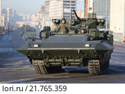 Т-15 «Барбарис» (Индекс ГБТУ — «Объект 149») — перспективная российская боевая бронированная гусеничная машина «Армата» (2015 год). Редакционное фото, фотограф Михеев Алексей / Фотобанк Лори