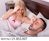 wife and husband snoring in sleep. Стоковое фото, фотограф Яков Филимонов / Фотобанк Лори