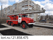 Автолестница АЛ-30. Пожарная техника на выставке в городе Иваново (2015 год). Редакционное фото, фотограф Елена Абрамова / Фотобанк Лори