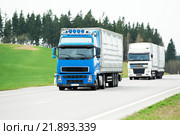 lorry truck on highway road. Стоковое фото, фотограф Дмитрий Калиновский / Фотобанк Лори