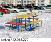 Место для отдыха во дворе. Жилой комплекс «Большое Кусково». Перовская улица, 66, корпус 2. Москва, 2016 год. Стоковое фото, фотограф lana1501 / Фотобанк Лори