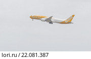 Самолет Боинг 787-9 Dreamliner на взлете (2016 год). Редакционное фото, фотограф Ekaterina Andreeva / Фотобанк Лори