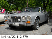 Автомобиль Jaguar 420 ( Daimler Sovereign) 1966-1969 годов выпуска на слете владельцев автомобилей "Ягуар". Турку, Финляндия (2015 год). Редакционное фото, фотограф Виктор Карасев / Фотобанк Лори